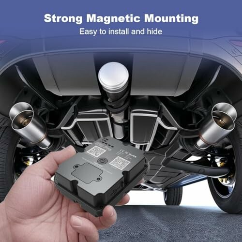 Magnetischer Tracker unter einem Auto montiert.